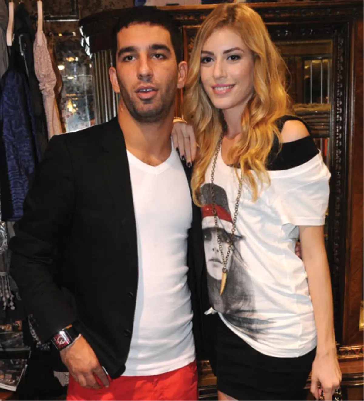 Arda Turan ile Sinem Kobal Ayrıldı Mı?