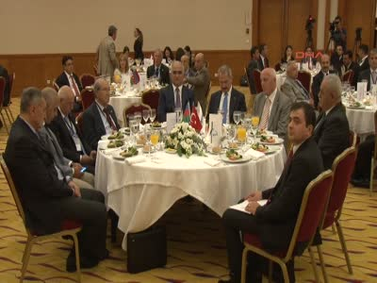 Bakan Çağlayan, Azeri İşadamlarıyla Görüştü
