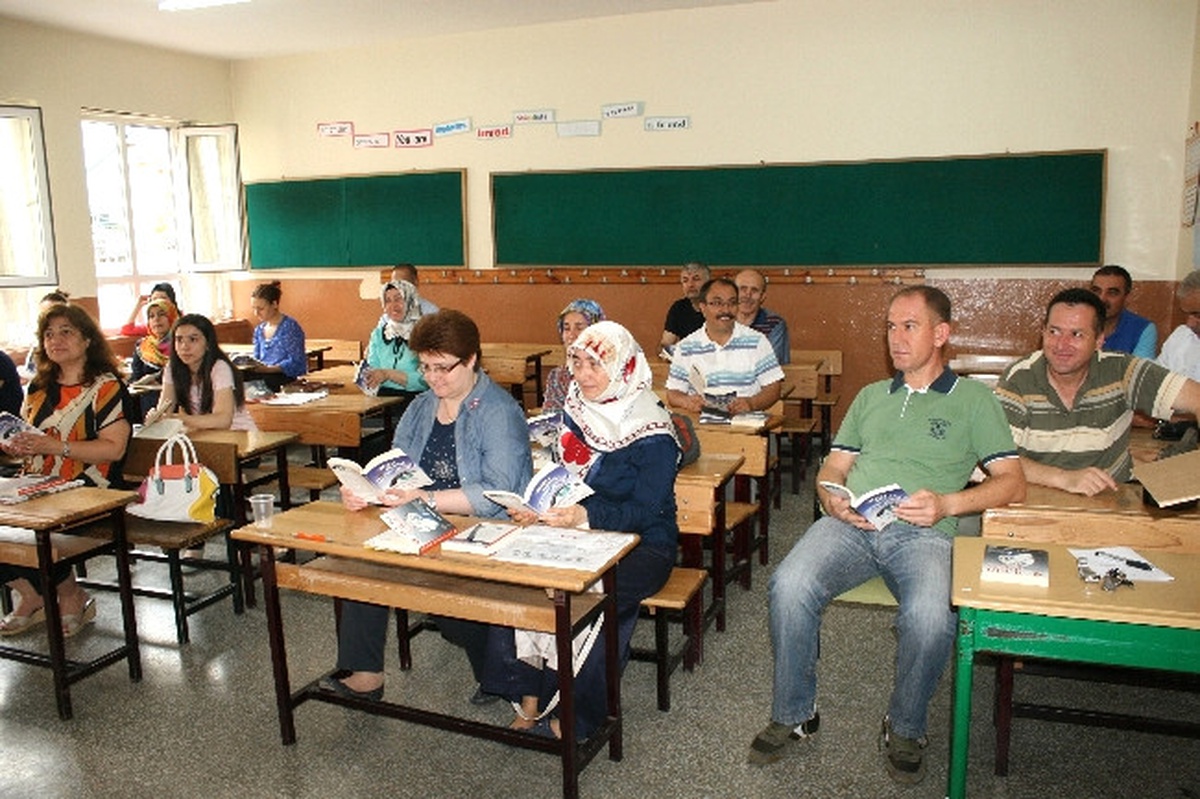 Düzce İsmetpaşa\'da Öğretmenlere Anlayarak Hızlı Okuma Semineri