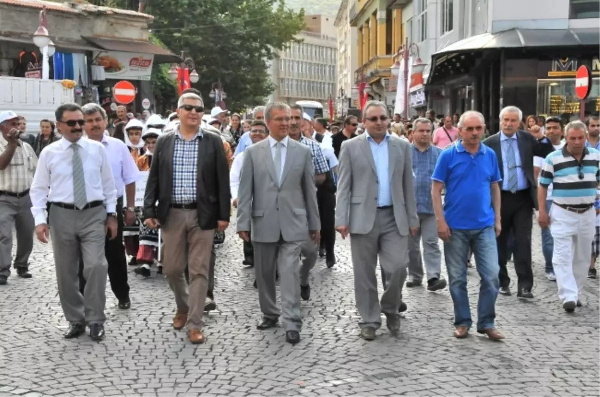 Halk Oyunları Yıldızlar Türkiye Şampiyonası Finali Başladı