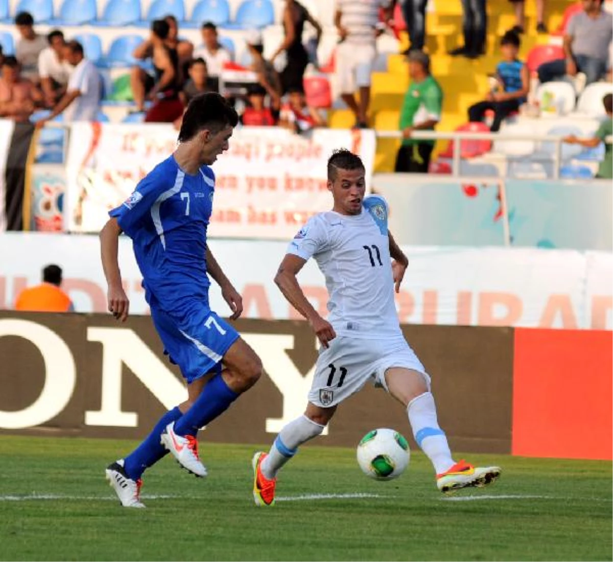 Özbekistan\'ı 4-0 Yenen Uruguay Tur Atladı