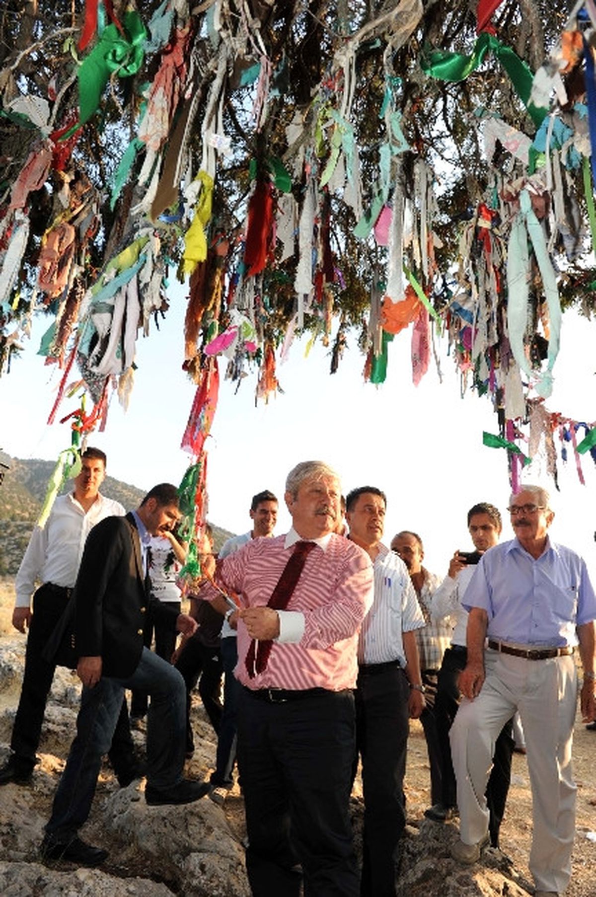 Başkan Akaydın Abdal Musa\'da Halkla Buluştu