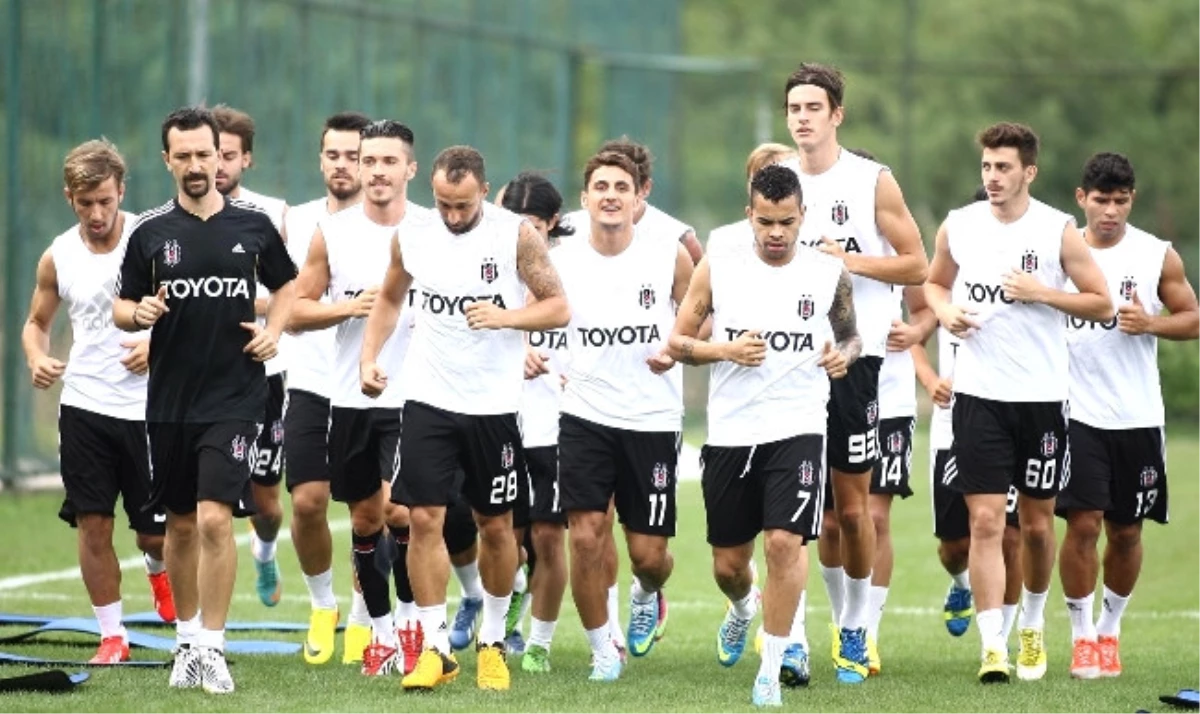 Beşiktaş, Yeni Sezon Hazırlıklarını Sürdürüyor