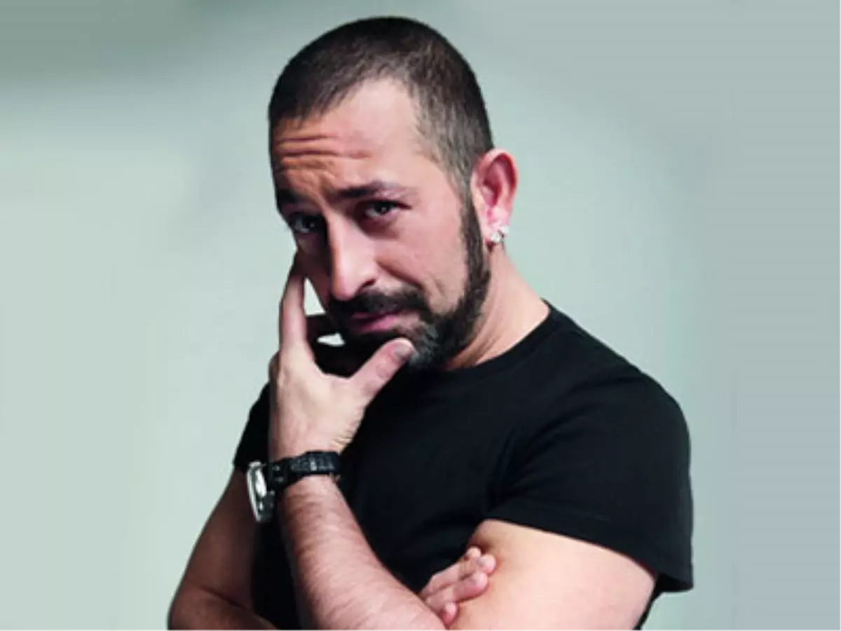 Cem Yılmaz\'dan Levent Kırca\'ya İnce Gönderme!