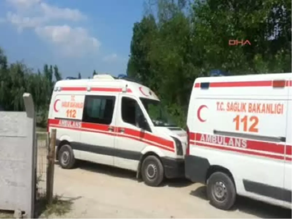 Geyve\'de Havai Fişek Fabrikasında Patlama