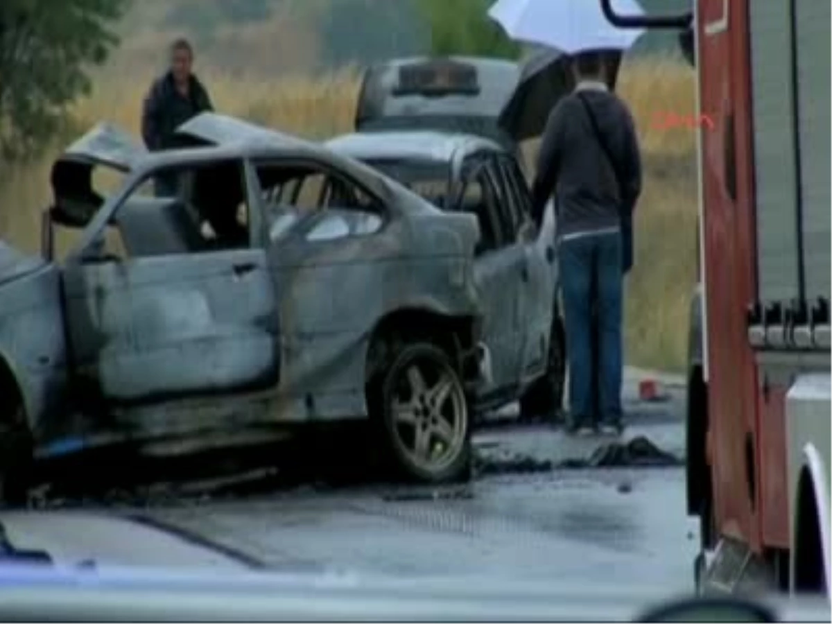 Makedonya\'da Trafik Kazasında 6 Kişi Öldü