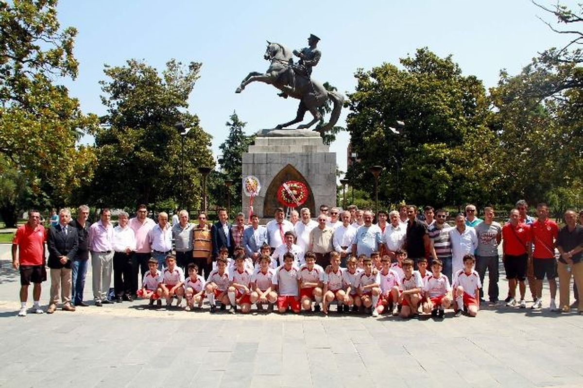 Samsunspor\'un 48\'inci Kuruluş Yıldönümü