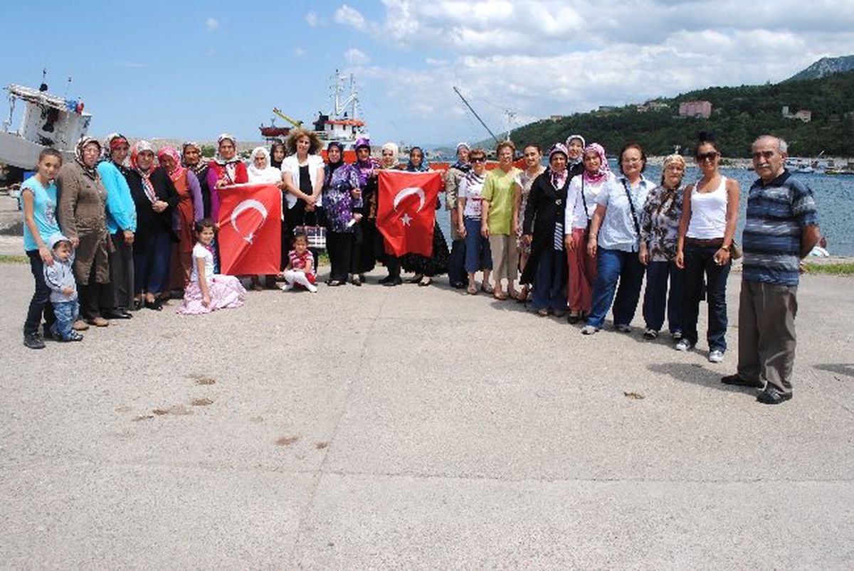 AK Parti Kadın Kolları Kabotaj Bayramını Kurucaşile \'De Kutladı.