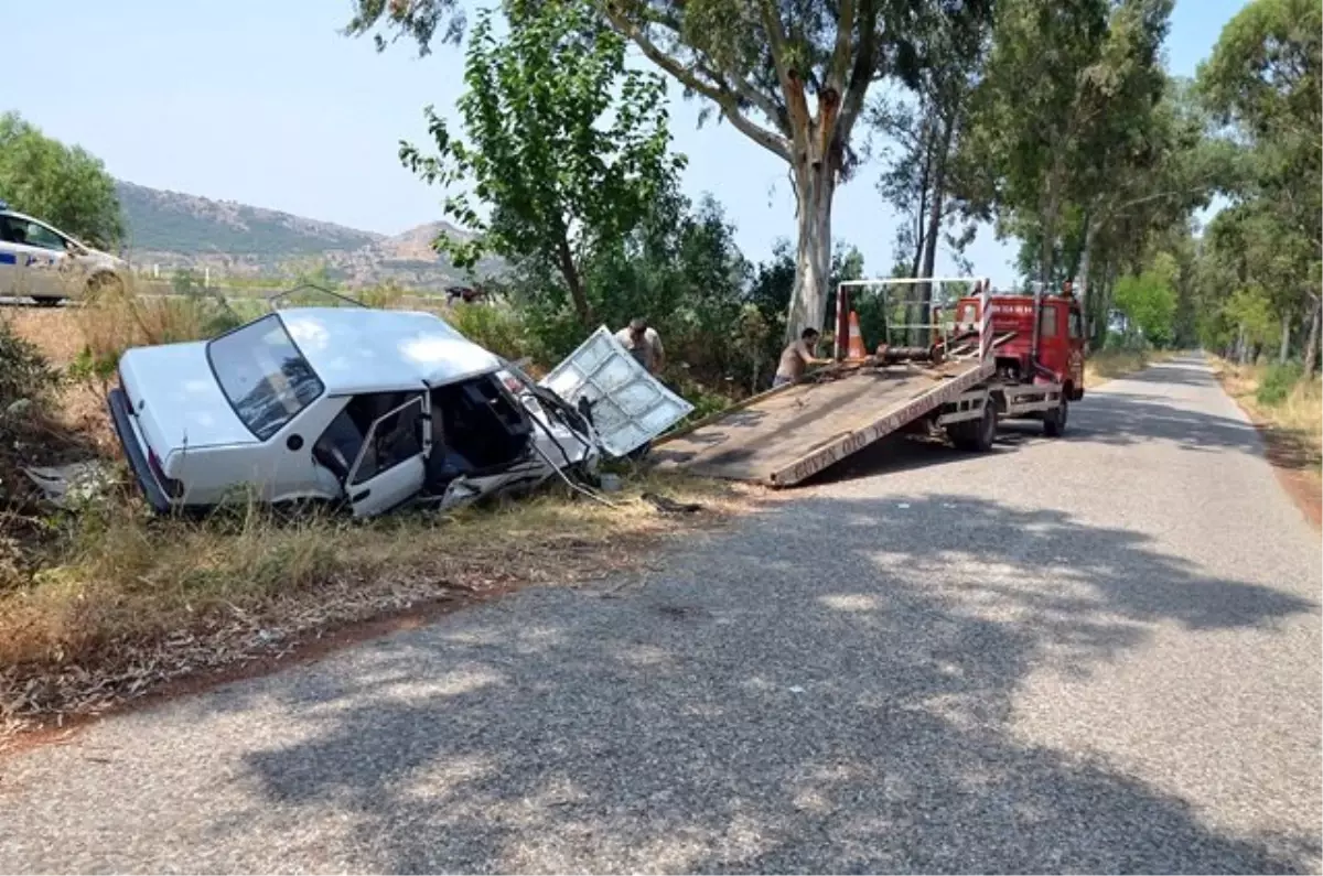 Selçuk\'taki Trafik Kazasında 4 Kişi Yaralandı