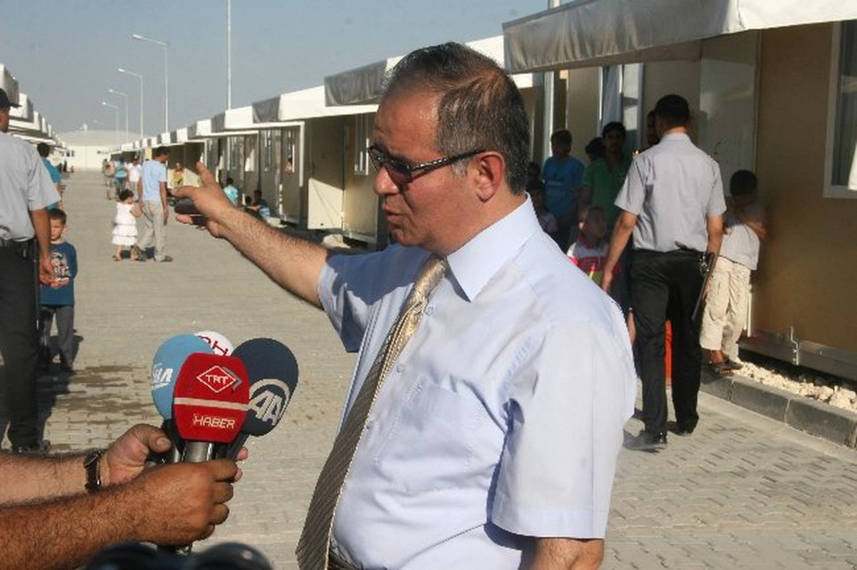 Suriyeliler, İçin Geçici Kabul Merkezi Oluşturuluyor