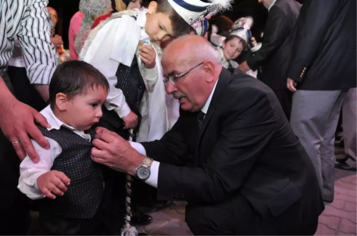 Ürgüp Belediyesi 5. Sünnet Şöleninde Oğuz Yılmaz Sahne Aldı