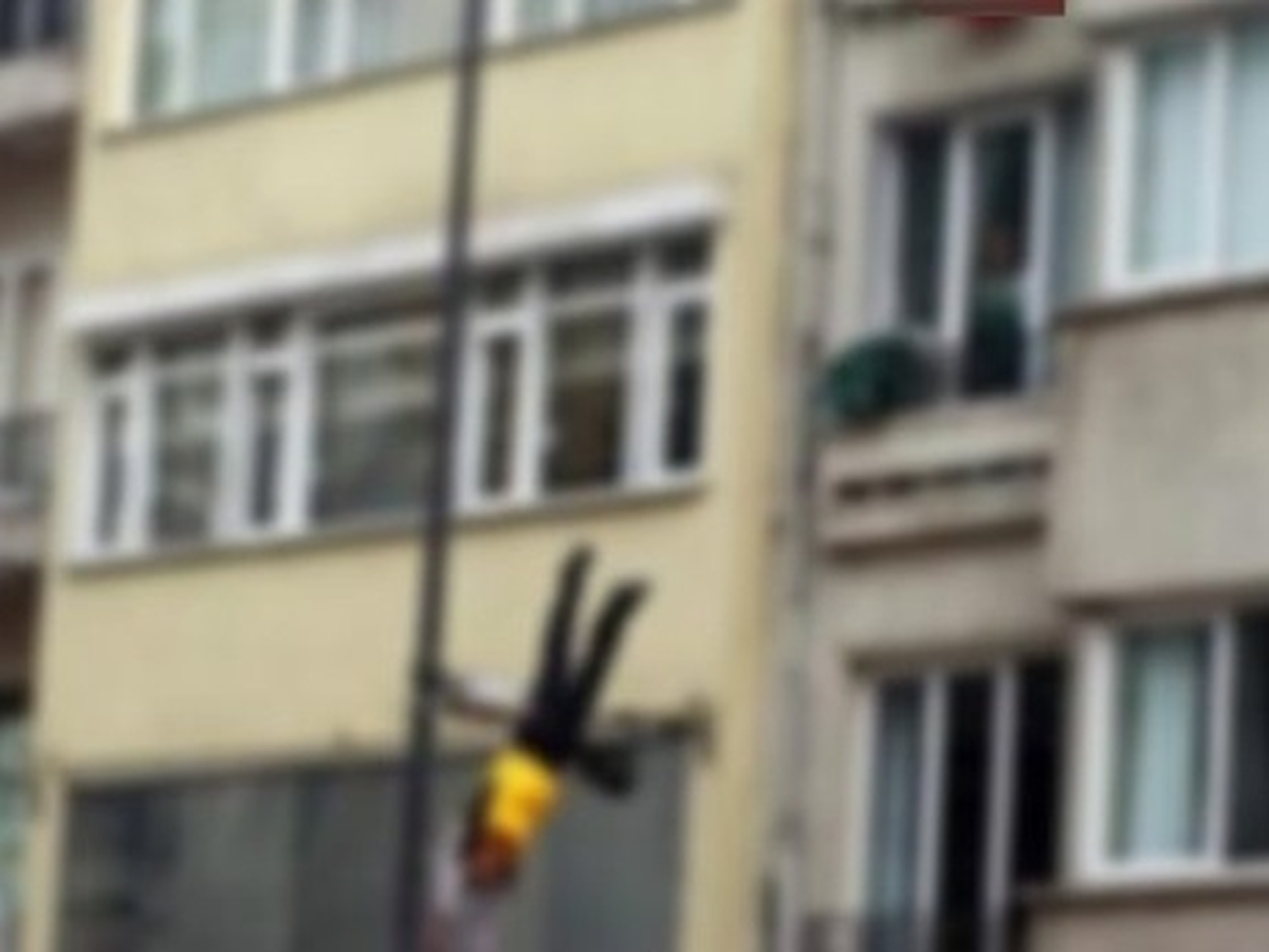 Balkondan Düşen Bir Kişi Hayatını Kaybetti
