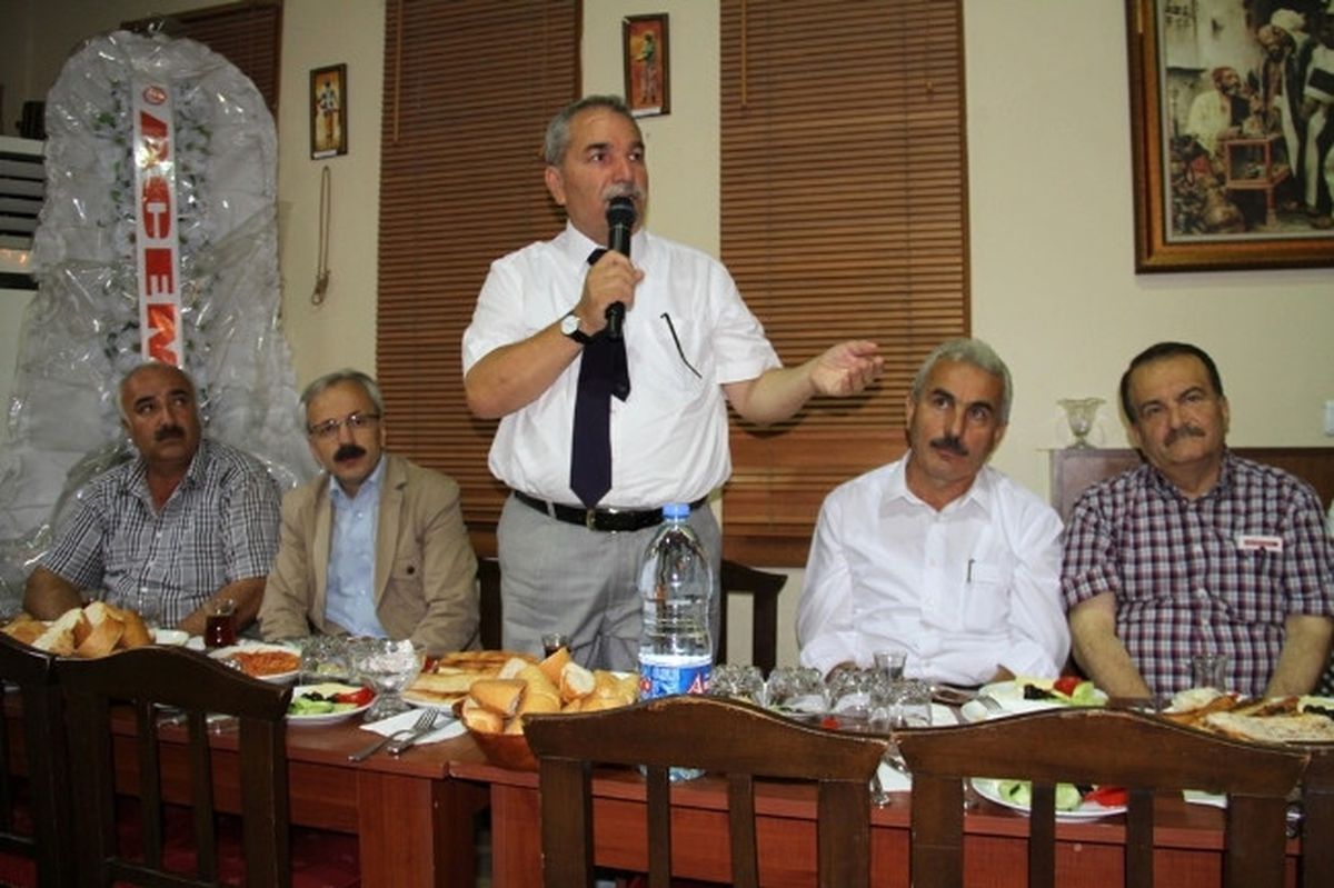 Demirtaş, Muhtarlarla Bir Araya Geldi
