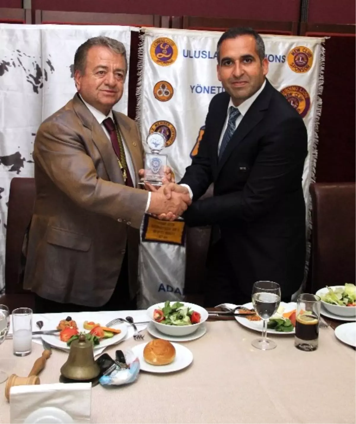 Emniyet Müdürlüğü\'nden Adana Lions Kulübü\'ne Ödül