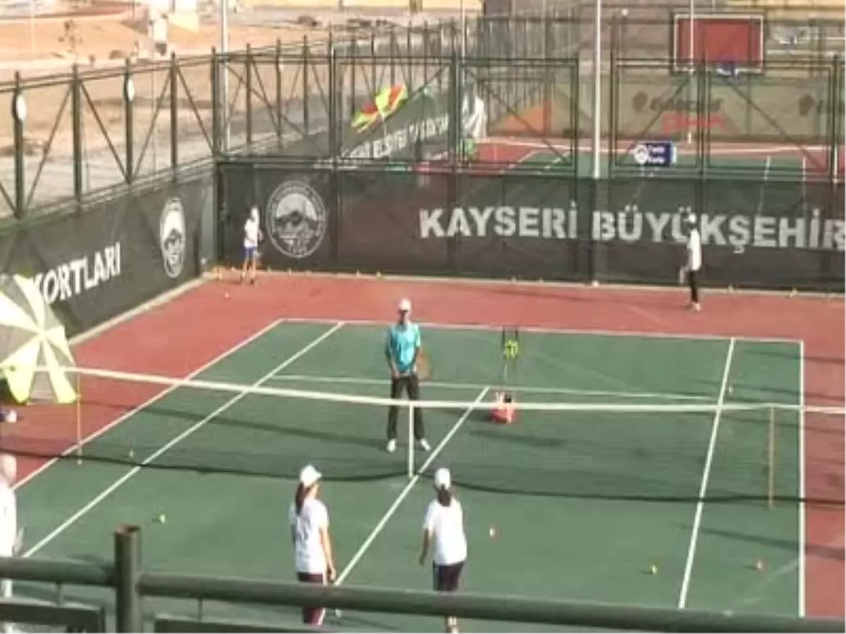 Erciyes Cup Tenis Turnuvası Başladı