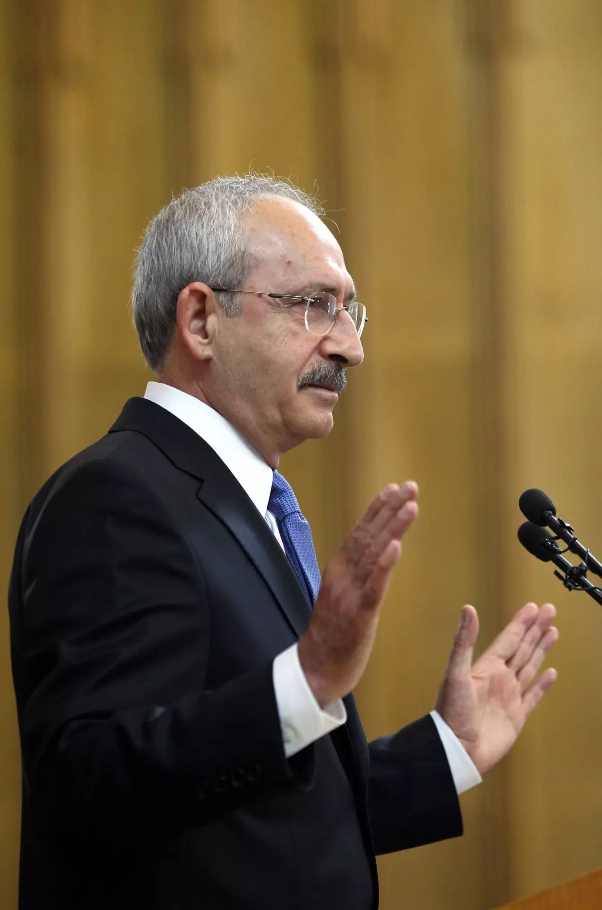 Kılıçdaroğlu Başbakan\'a "Dikizci" ve "Tiran" Dedi