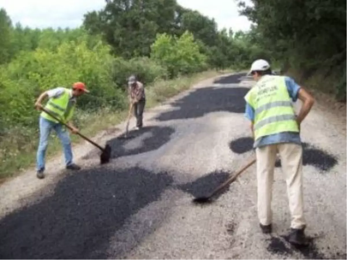 Kırşehir\'de Köy Yolları Yapılıyor