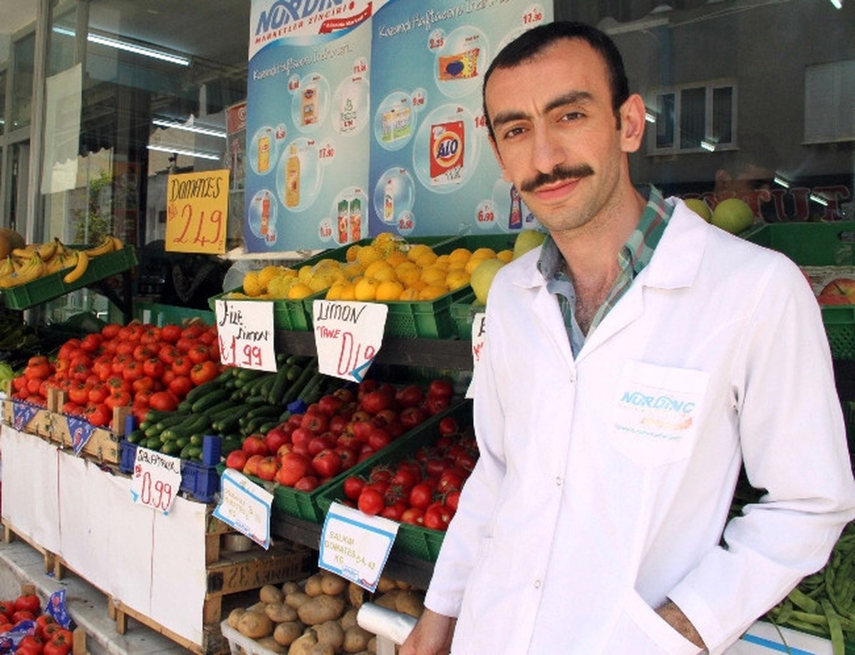 (Özel Haber) Manav Tezgahında Çalışarak Türkiye 43.\'sü Oldu