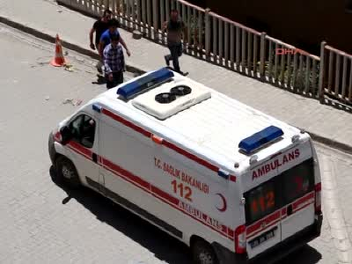 Minibüs Askeri Araçla Çarpıştı: 7 Yaralı