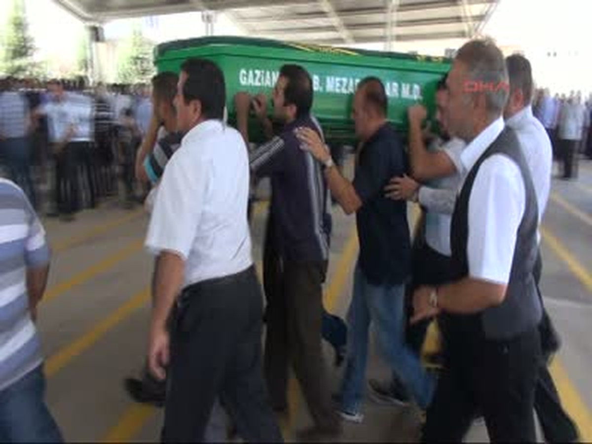 Yangında Ölen Türk, Gaziantep\'te Toprağa Verildi