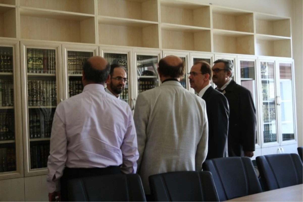 Bayburt Üniversitesi, İlahiyat Fakülteleri Dekanlarını Ağırladı