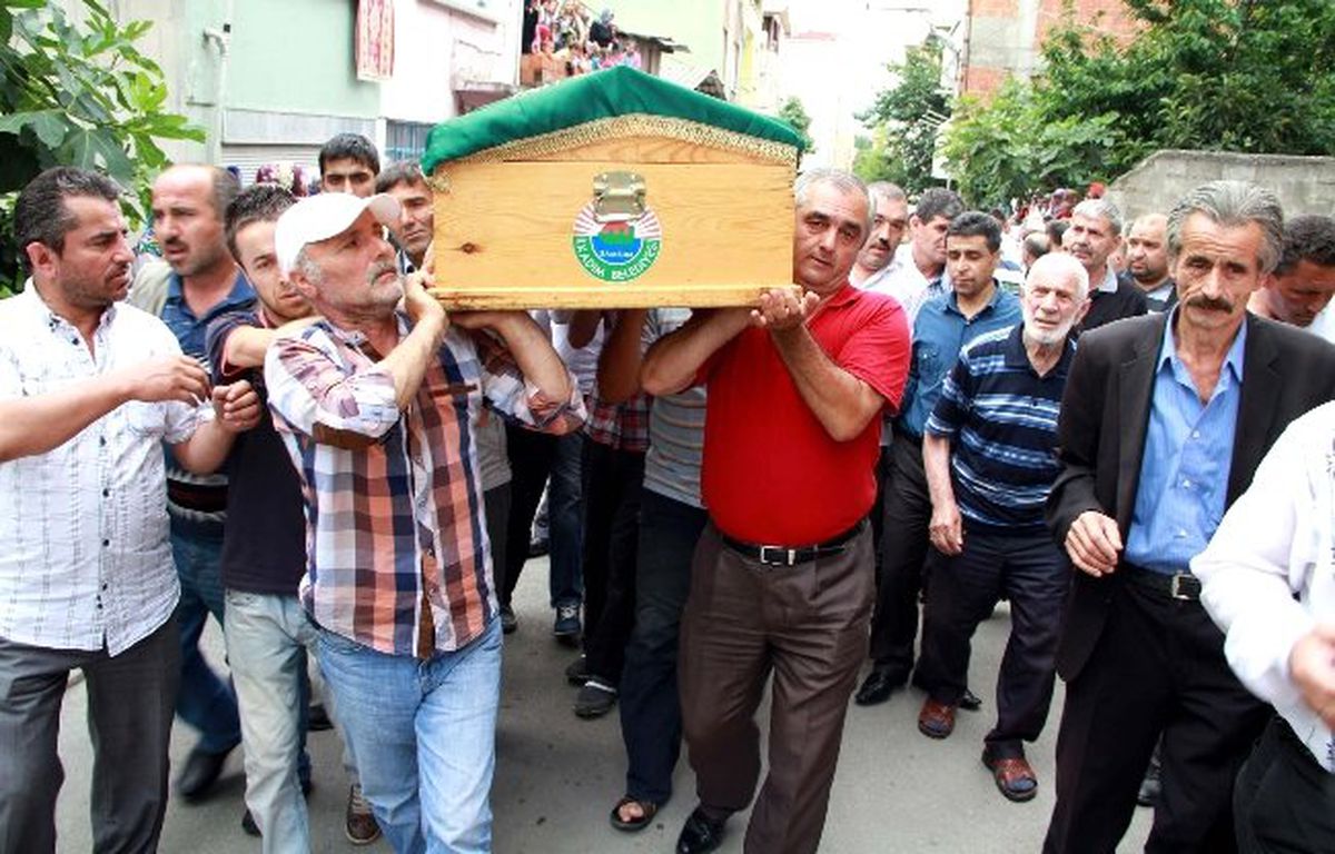 Boğulan Genç Son Yolculuğuna Uğurlandı