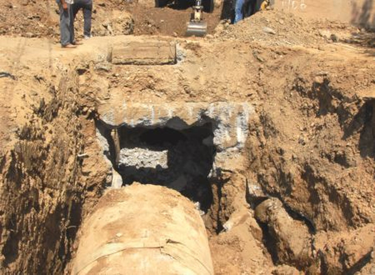 Cizre\'de Yağmurlama Boru Döşeme Çalışması