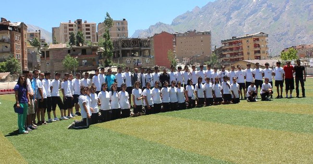 Hakkarili Sporcular Mardin\'e Hareket Etti