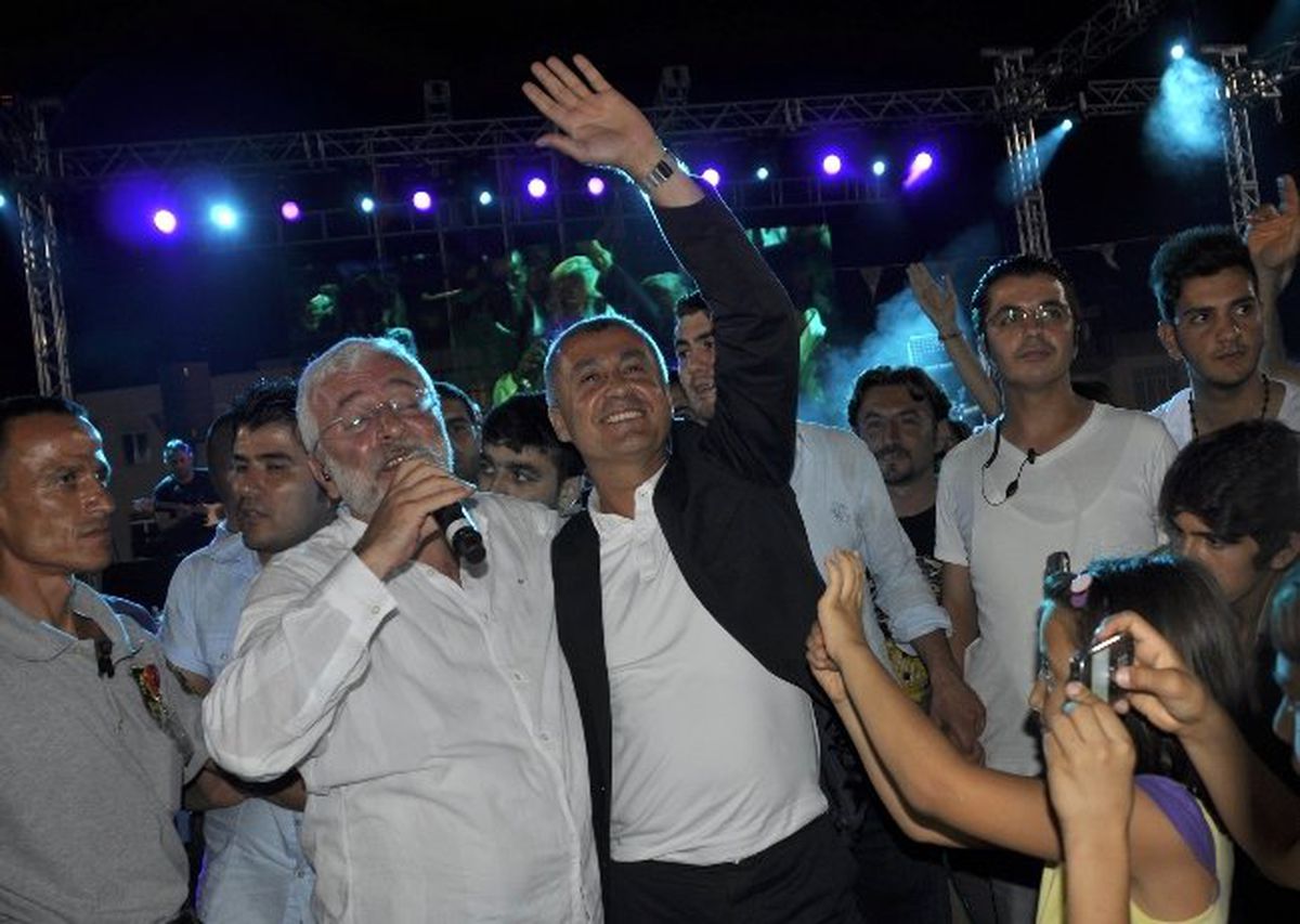 Manavgat\'ta Onur Akın Konseri