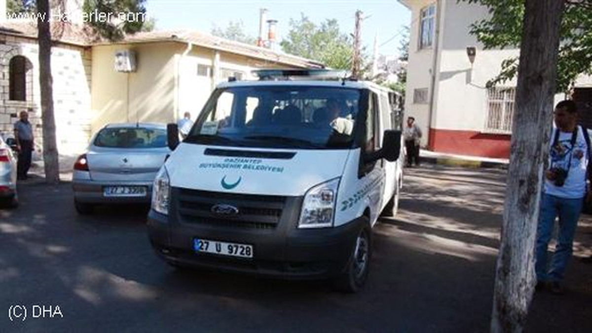 Mezarlıktaki Cinnet Olayında Ölü Sayısı 4\'e Yükseldi