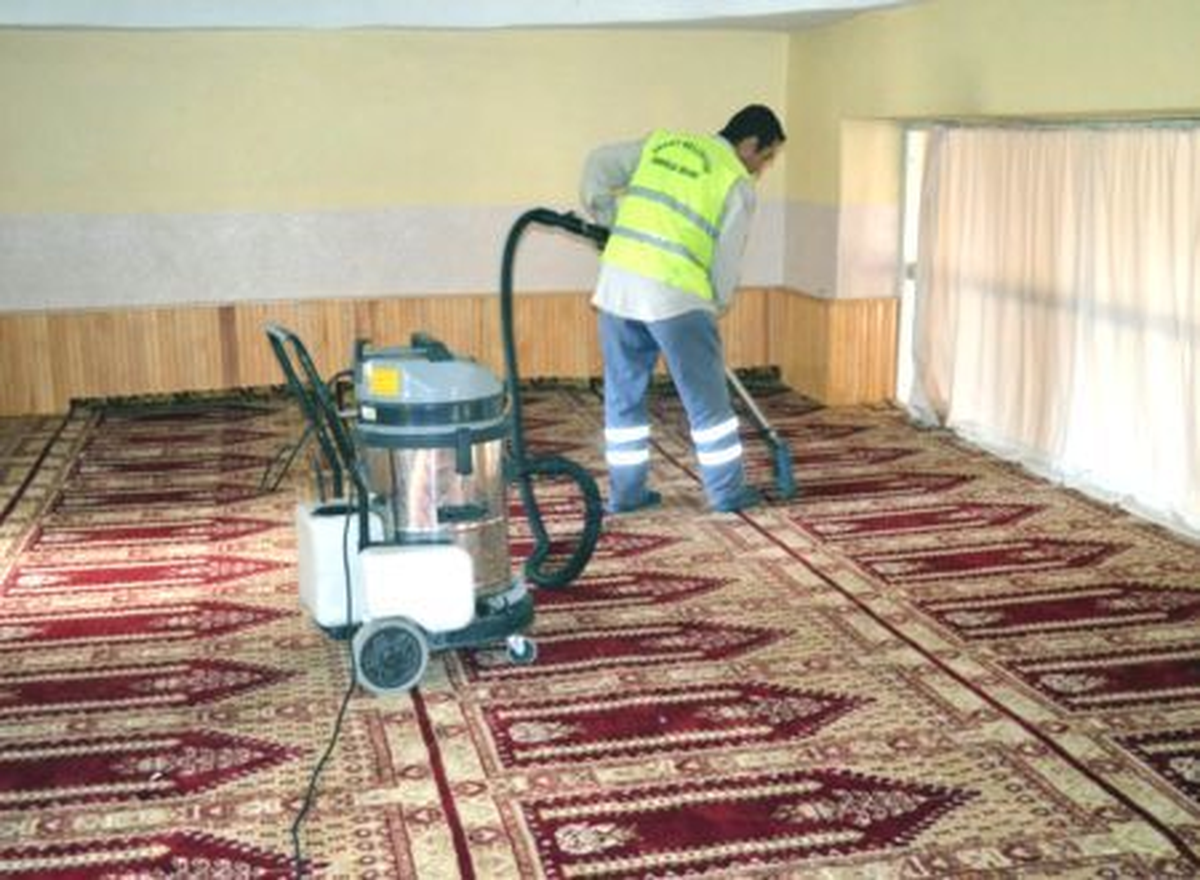 Şuhut\'ta Camilerde Ramazan Temizliği Başladı