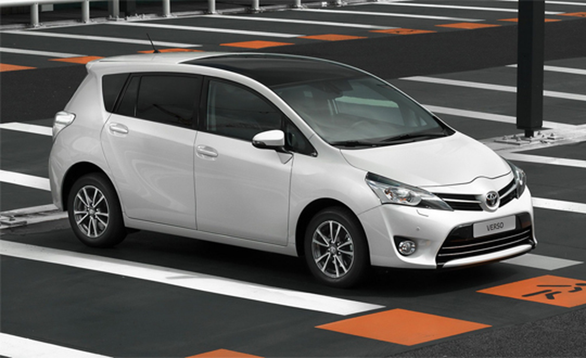 Toyota 185 Bin Aracı Geri Çekiyor