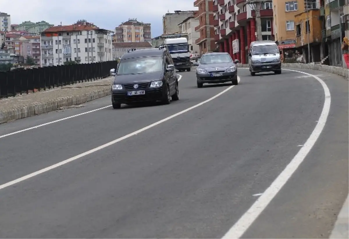 Trabzon\'un Erdoğdu Yolu Trafiğe Açıldı