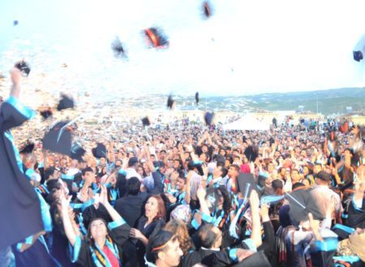 Zazaca ve Kürtçe Öğretmenleri Mezun Oldu