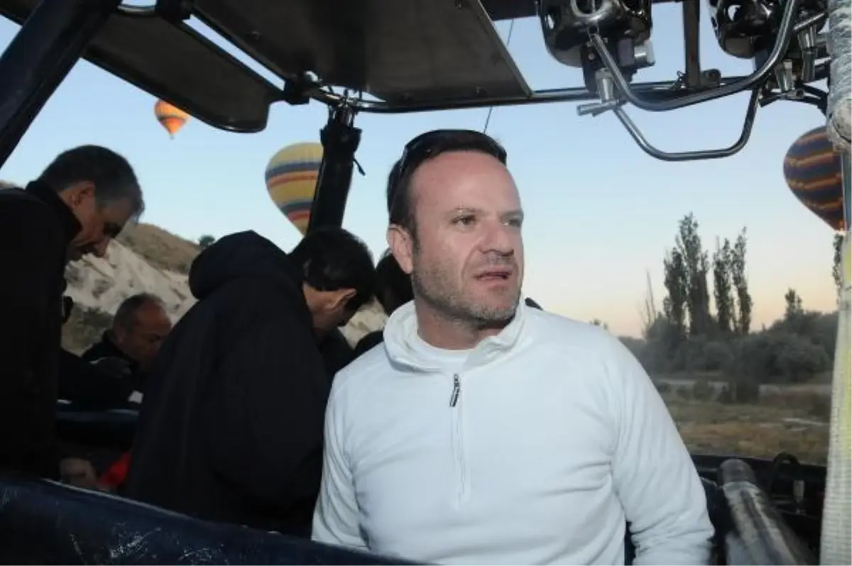 Barrichello, Kapadokya\'da Güneşin Batışını İzledi