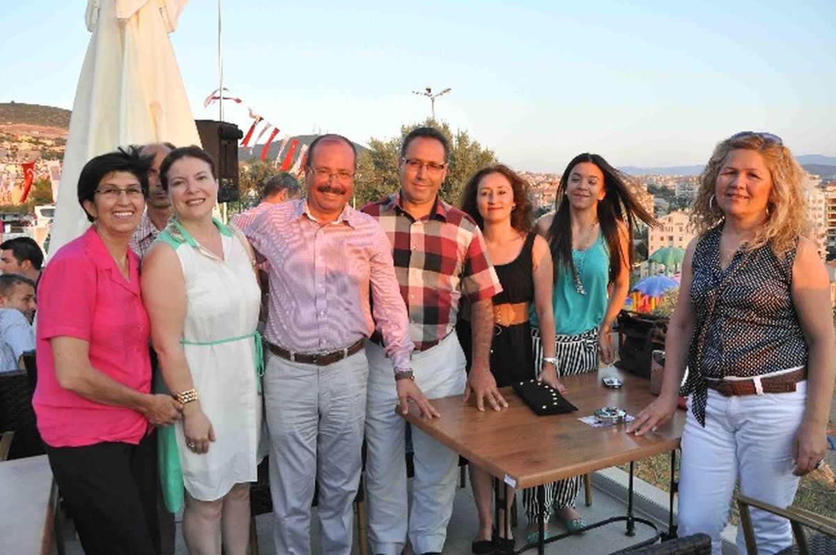 Başkan Altungün, Belediye Personeliyle Yemekte Buluştu