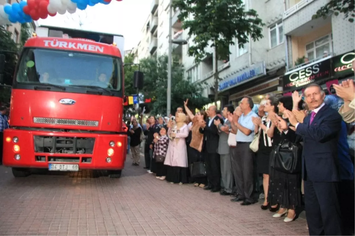 Bereket Konvoyuna Coşkulu Uğurlama