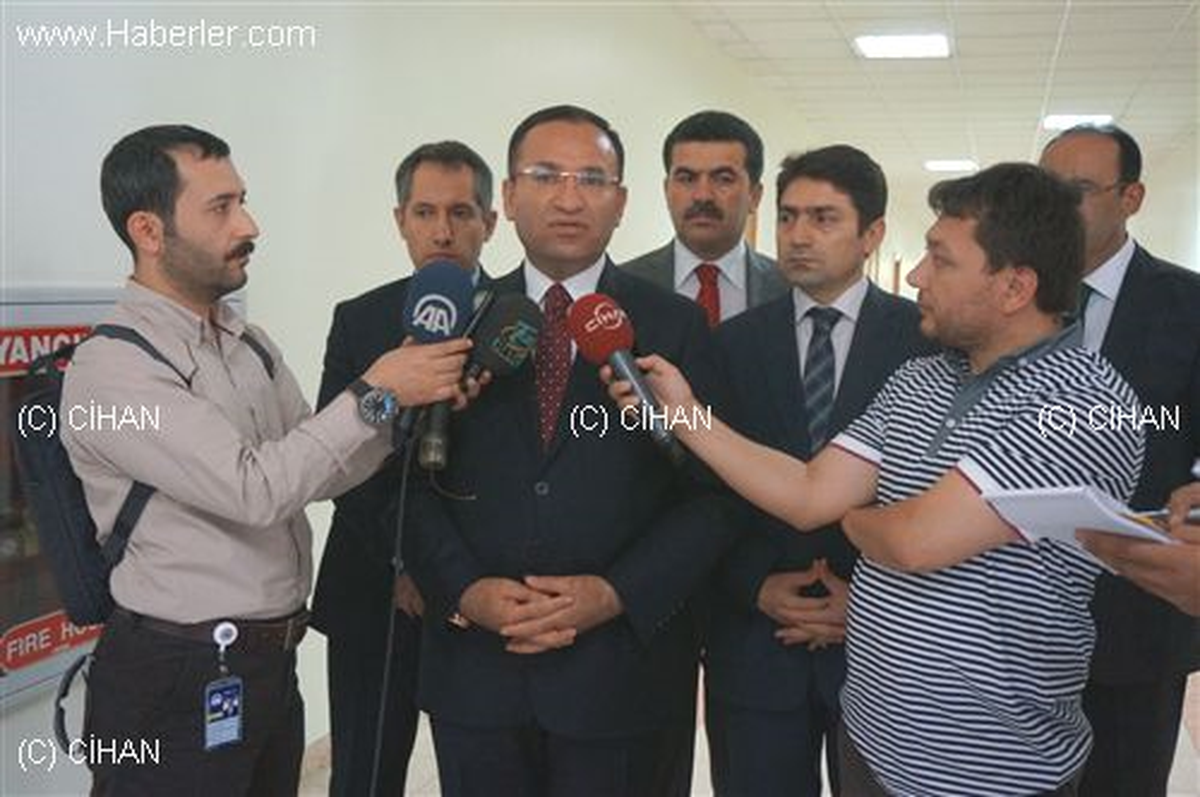 Bozdağ\'dan \'Mısır\'daki Darbeye\' İlişkin Açıklama