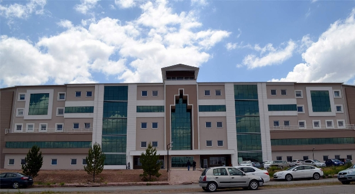 Cü Eğitim Fakültesi Yeni Binasına Taşındı