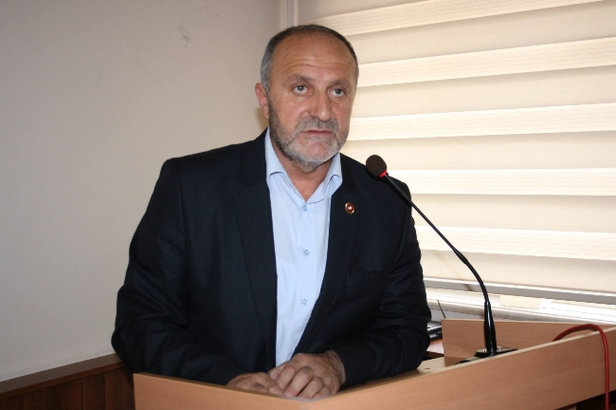 Cumayerí\'de Çöpler Gelişi Güzel Atılıyor