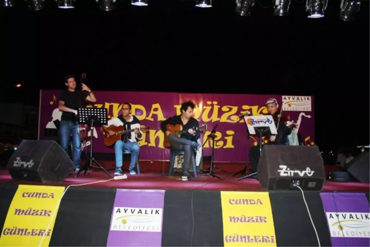 Cunda Müzik Günleri Perdeyi Gypsy Swind Band ile Açtı