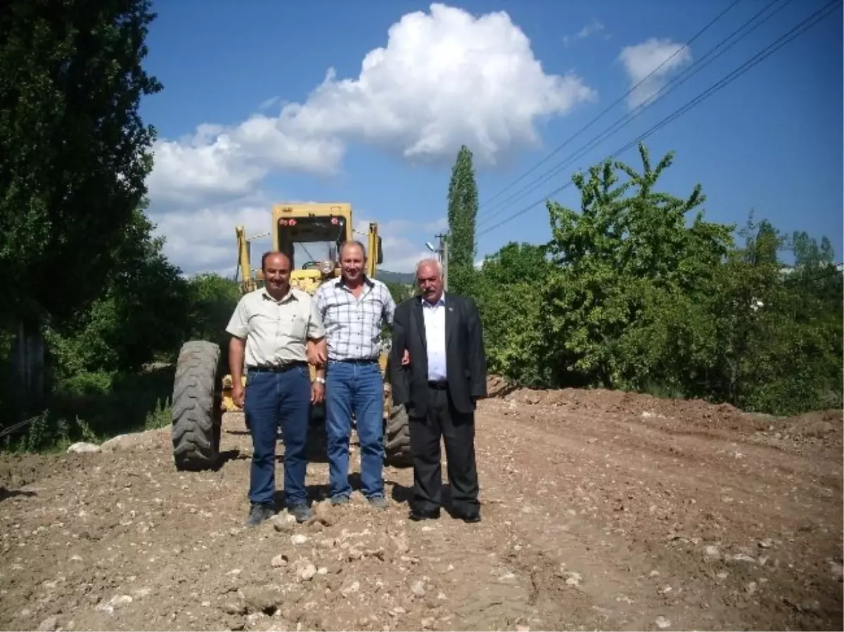 Dereköy-Şeyhler Yolunda Genişletme ve Dolgu Çalışmaları Tamamlandı