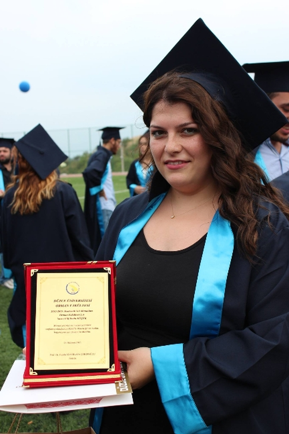 Düzce Üniversitesi Orman Mühendisliği Birincisi Elif Dudu Küçük Oldu