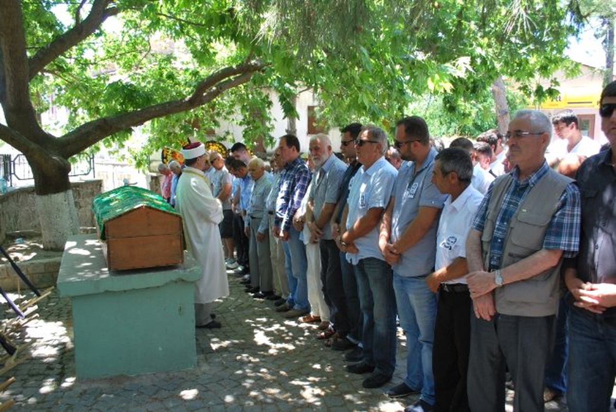 Faruk Güner Gözyaşlarıyla Toprağa Verildi