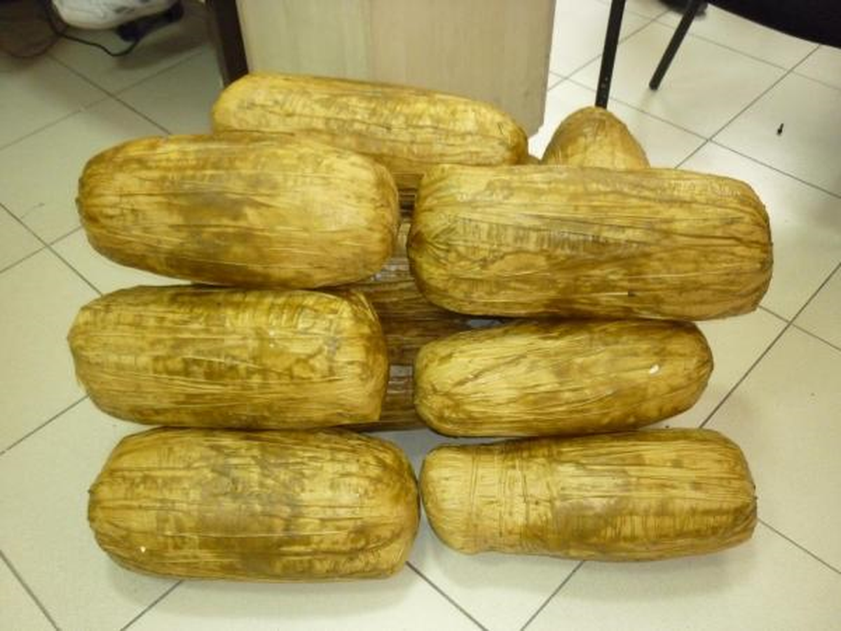 İzmir\'de 69 Kilo Esrar Ele Geçirildi