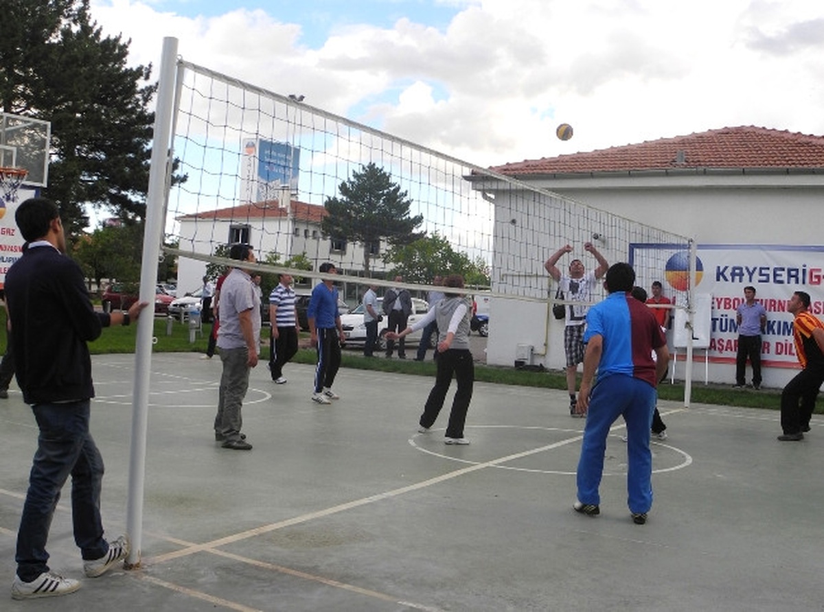 Kayserigaz 6. Voleybol Turnuvası Düzenlendi