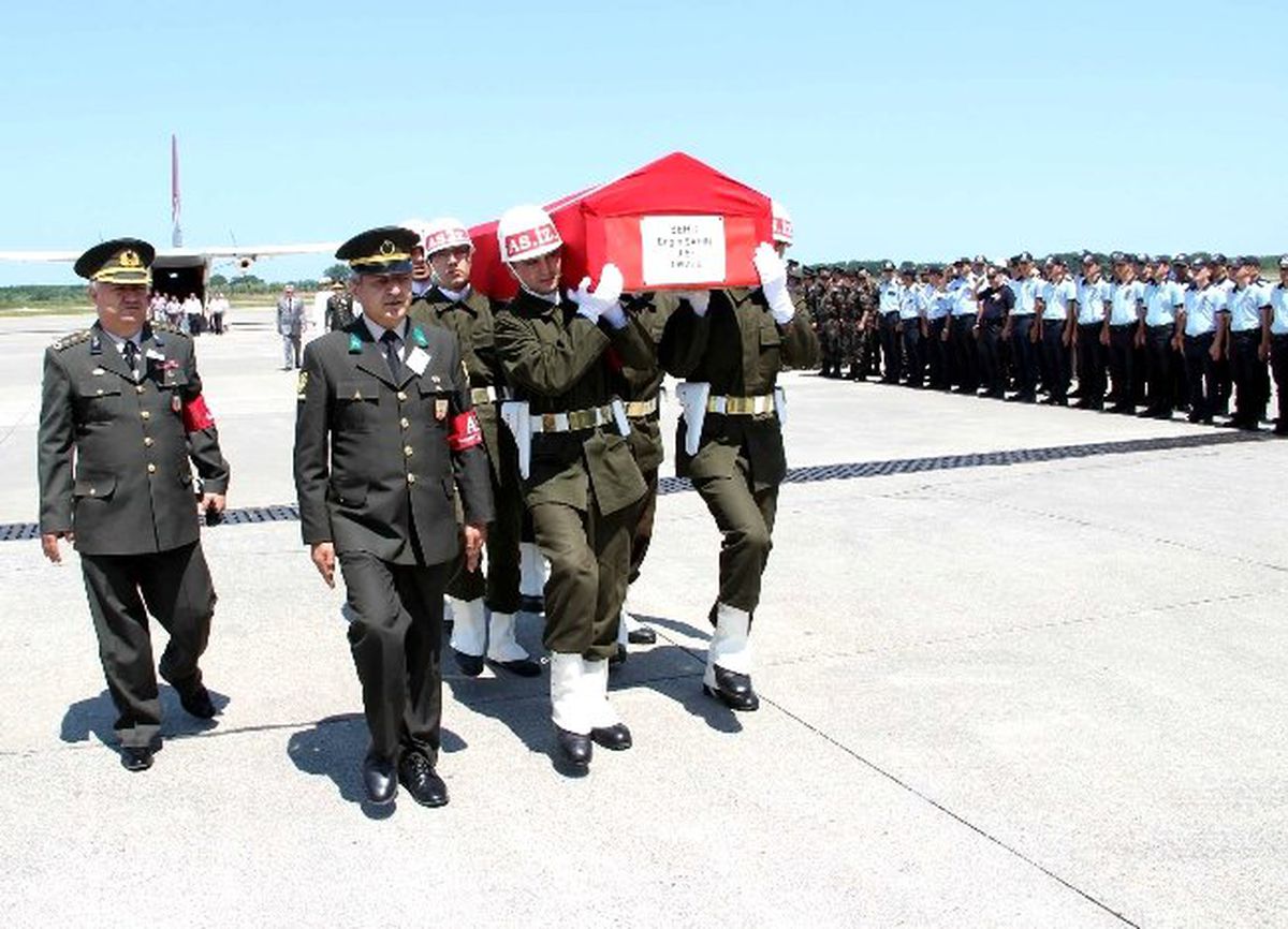 Kazada Şehit Olan Asker Törenle Karşılandı
