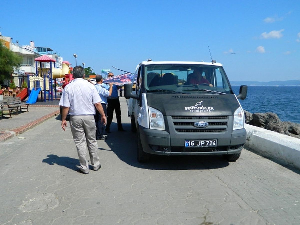 Mudanya Zabıtasından Tabela Operasyonu