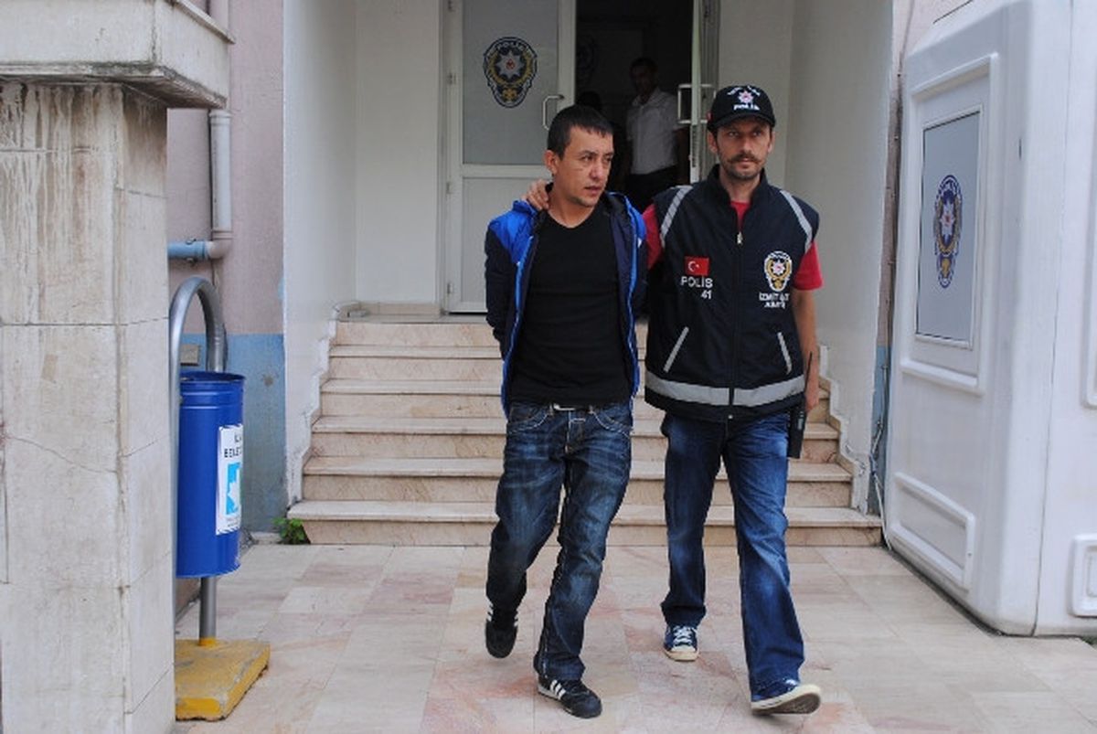 Otostopçu Genç Tır Şoförünü Bıçakladı