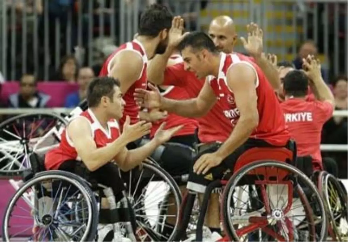 Tekerlekli Sandalye Basketbol Milli Takımı Finalde